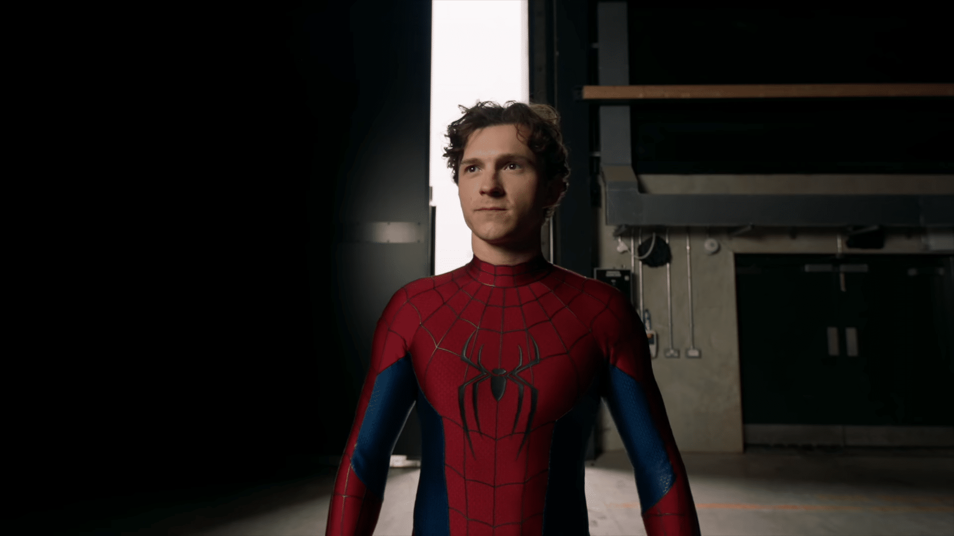 Spider-man: brand new day - tom holland new suit reveal