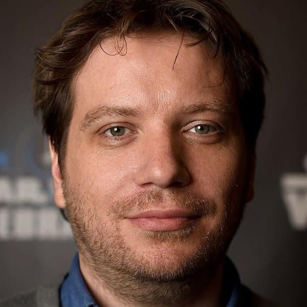 Gareth-edwards-13377